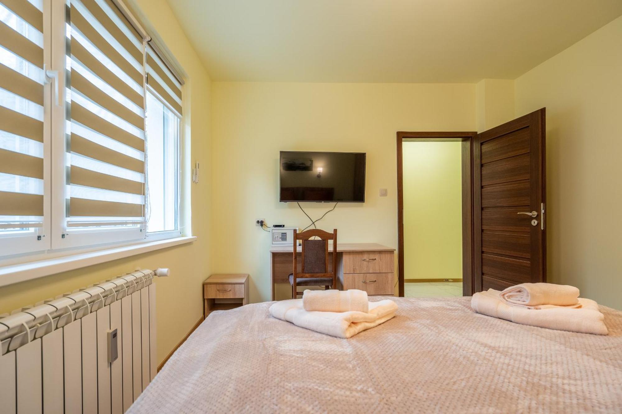 Top Location Central New & Spacious 3 Bdr Apt Medical Academy Sofia Ngoại thất bức ảnh