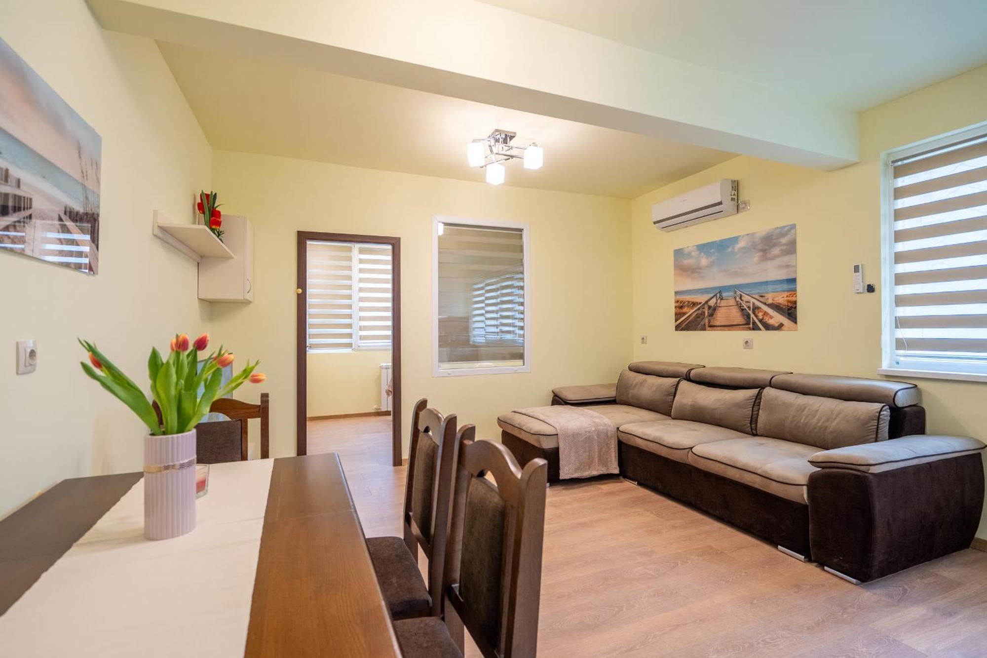 Top Location Central New & Spacious 3 Bdr Apt Medical Academy Sofia Ngoại thất bức ảnh