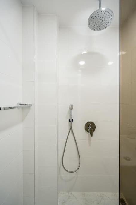 Top Location Central New & Spacious 3 Bdr Apt Medical Academy Sofia Ngoại thất bức ảnh